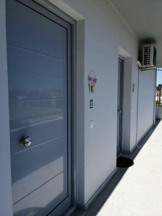 Paulsia Apartments Psinthos Luaran gambar